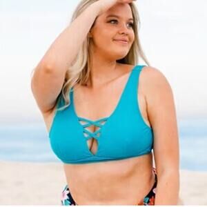 NWT Cupshe Cynthia Plunge Back Tie Plus Size Bikini Top Size 1X Teal Blue